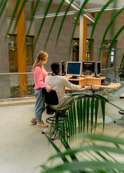 Darmowe zdjęcie z galerii z #wnętrz, biuro, biznes - Fot. Antoni Shkraba Studio