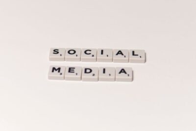 Darmowe zdjęcie z galerii z alfabet, białe tło, cyfrowy - Fot. Visual Tag Mx