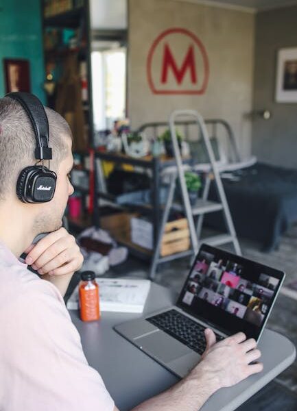 Darmowe zdjęcie z galerii z #wnętrz, biuro domowe, biznes - Fot. Polina Tankilevitch