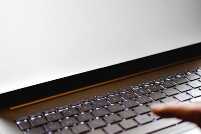 Darmowe zdjęcie z galerii z berło, biurko, biuro - Fot. Eva Bronzini