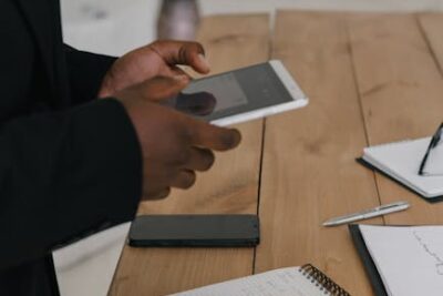 Darmowe zdjęcie z galerii z akcesoria biurkowe, biurko, biuro - Fot. Mikhail Nilov