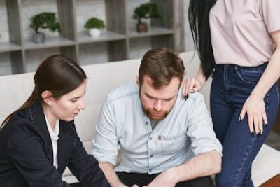 Ludzie Spotykający Się Razem  - Fot. Mikhail Nilov