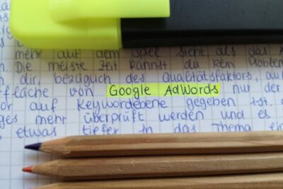 Darmowe zdjęcie z galerii z akademicki, biuro, charakter pisma - Fot. Tobias Dziuba