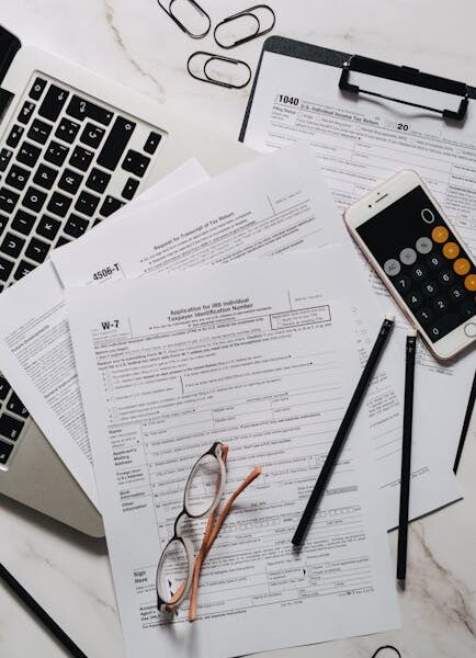 Darmowe zdjęcie z galerii z biały marmur, calcadora numérique, dane liczbowe - Fot. Leeloo The First