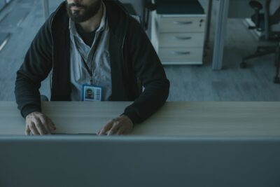 Darmowe zdjęcie z galerii z biurko, biuro, biznes - Fot. cottonbro studio