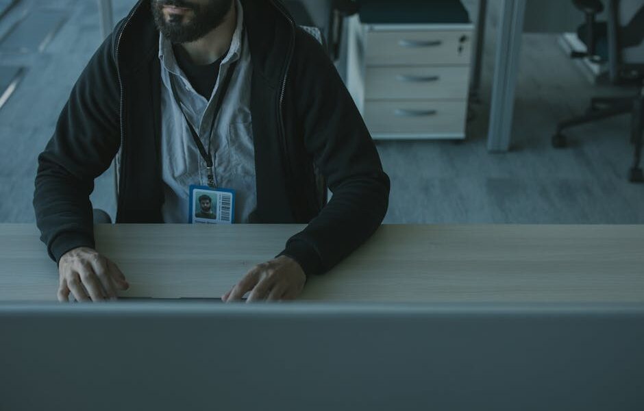 Darmowe zdjęcie z galerii z biurko, biuro, biznes - Fot. cottonbro studio