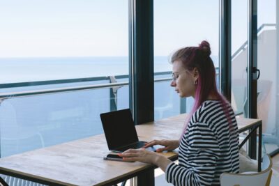 Jak skutecznie wystawiać zlecenia online